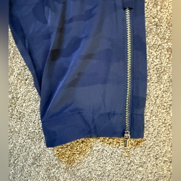 Athleta Brooklyn Pull-On Pants Blue Camo Print Size 10 - Picture 4 of 8
